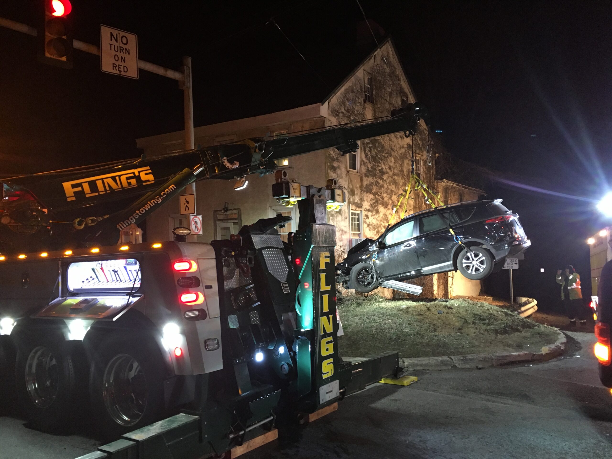 flings towing accident recovery heavy duty tow truck rotator vehicle crash