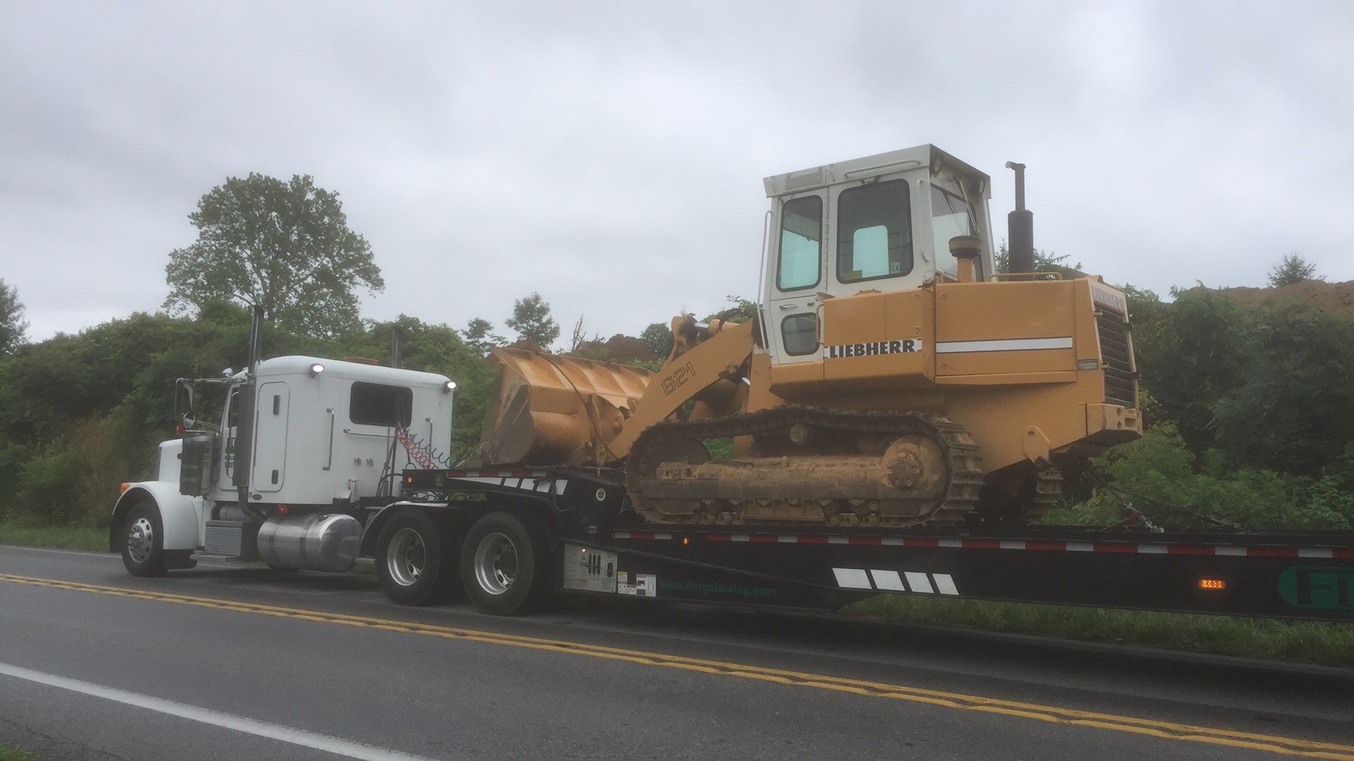 flings towing equipment landoll hauling heavy duty