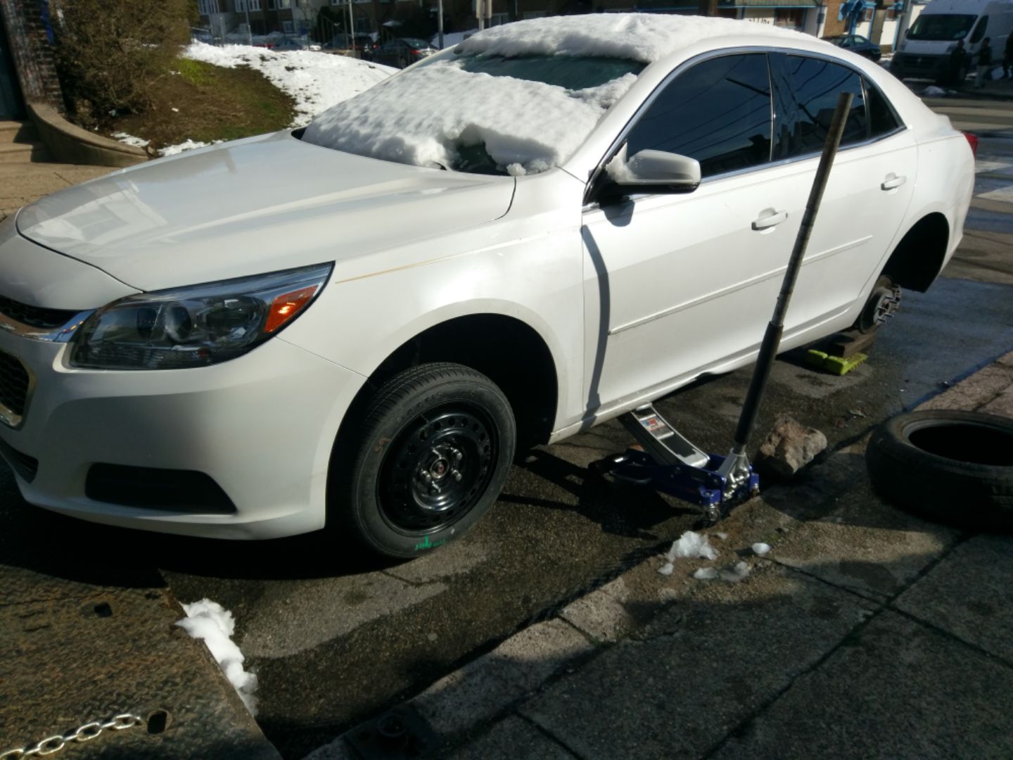 flings towing roadside assistance flat tire change Parkesburg PA