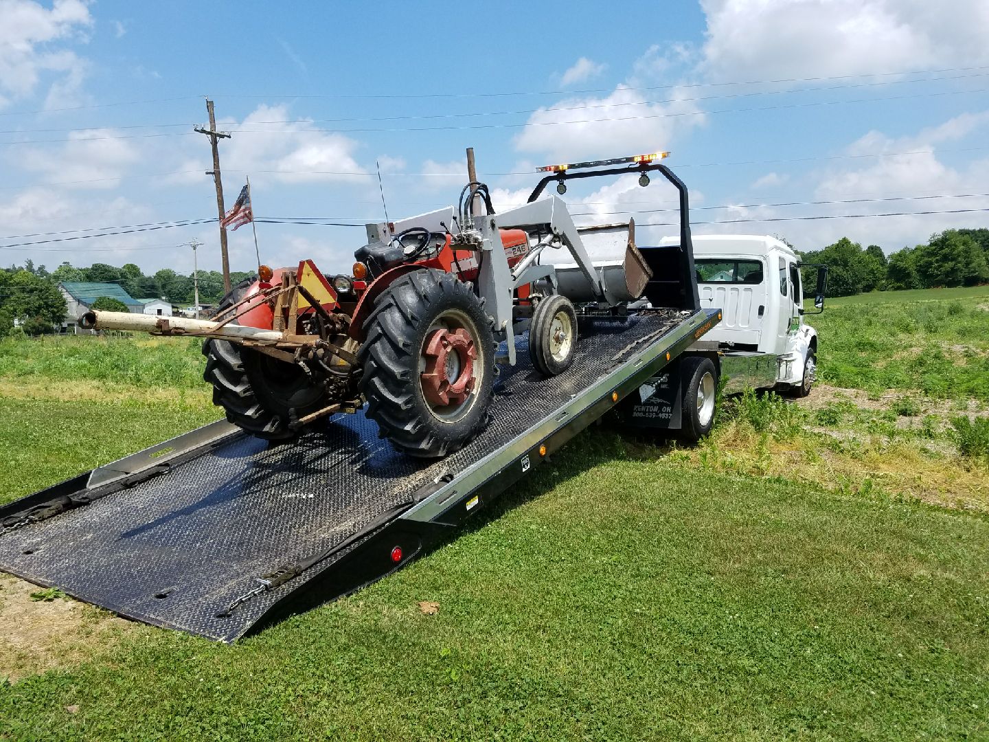 flings towing tractor towing flatbed tow truck 3